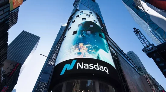 纳斯达克综合指数8月上涨3.93%，结束连跌两月